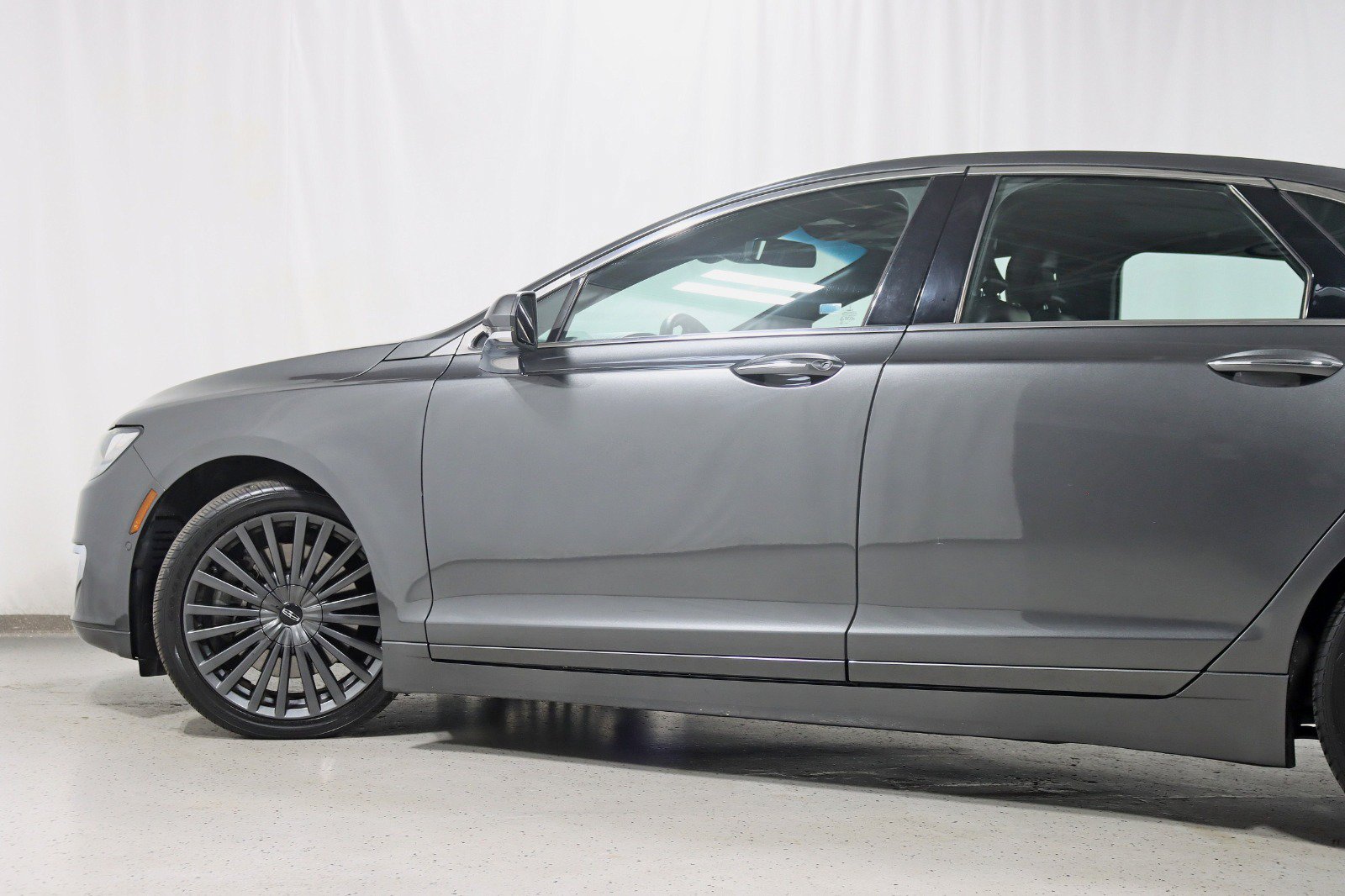Used 2018 Lincoln MKZ Reserve w/ Technology Package AWD/4WD image 11