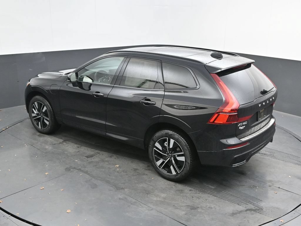 New 2026 Volvo XC60 T8 Core w/ Climate Package AWD/4WD image 24