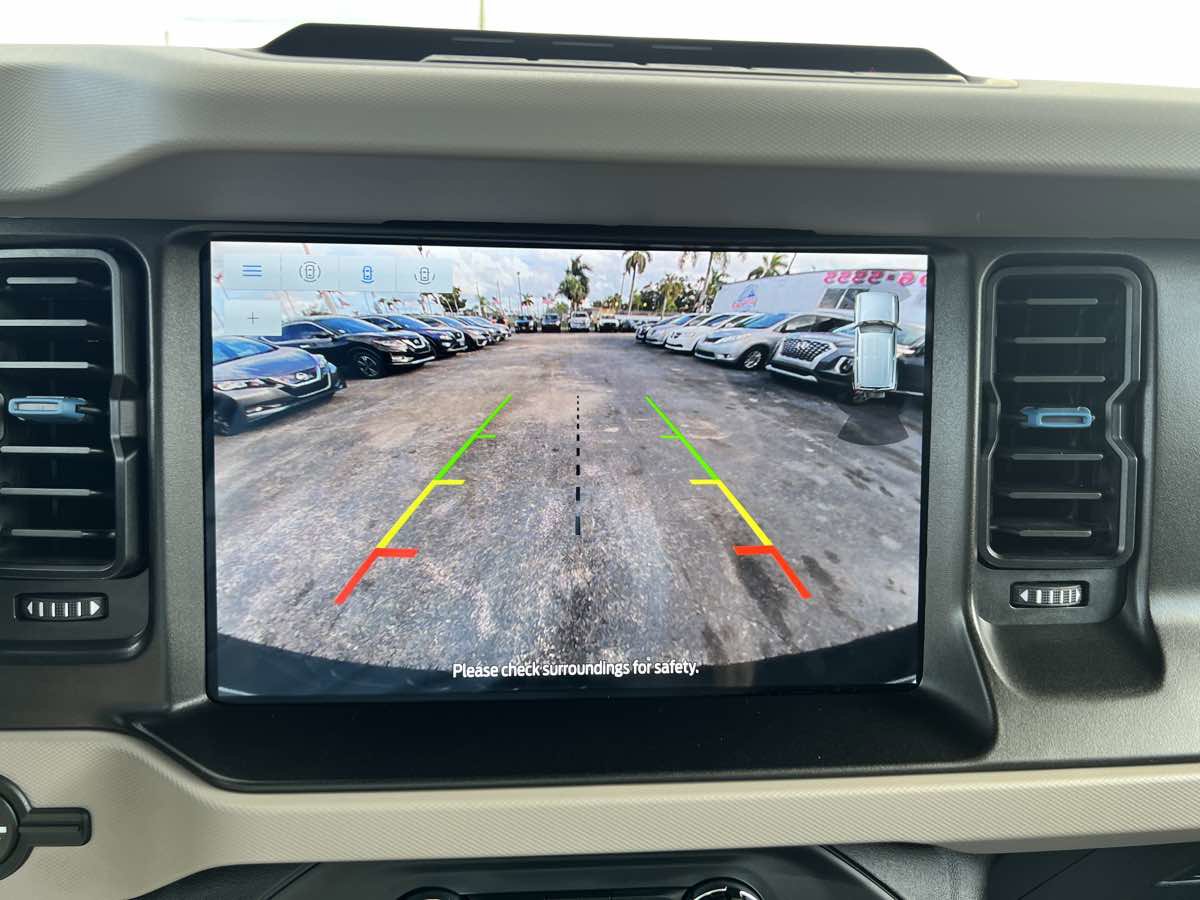 Used 2023 Ford Bronco Wildtrak image 46