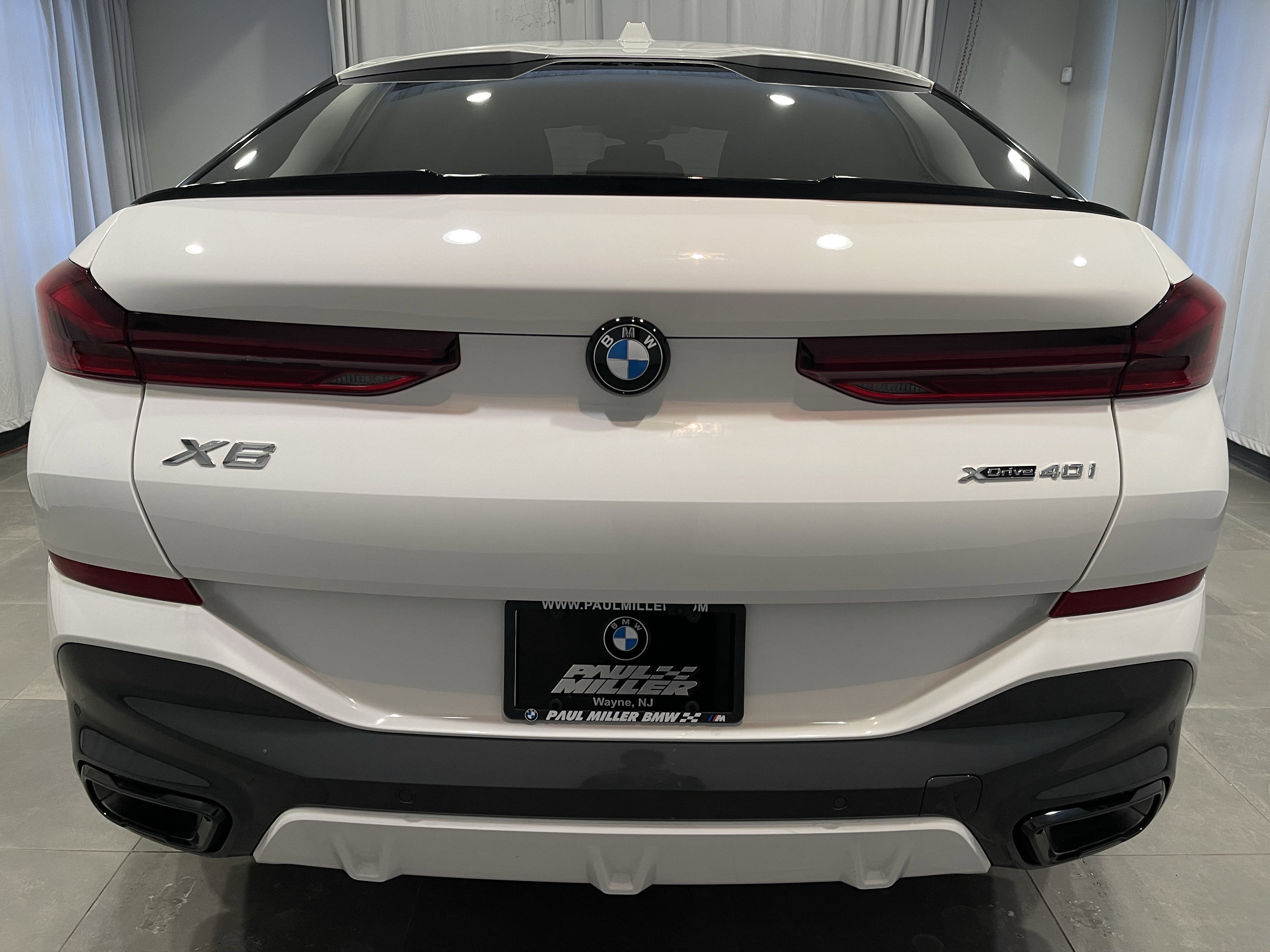 Used 2025 BMW X6 xDrive40i w/ Climate Comfort Package image 6