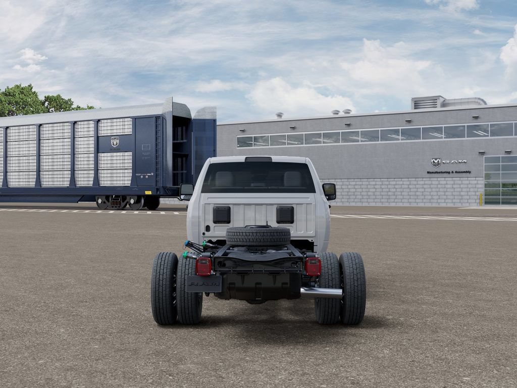 New 2025 RAM 3500 Big Horn AWD/4WD image 8