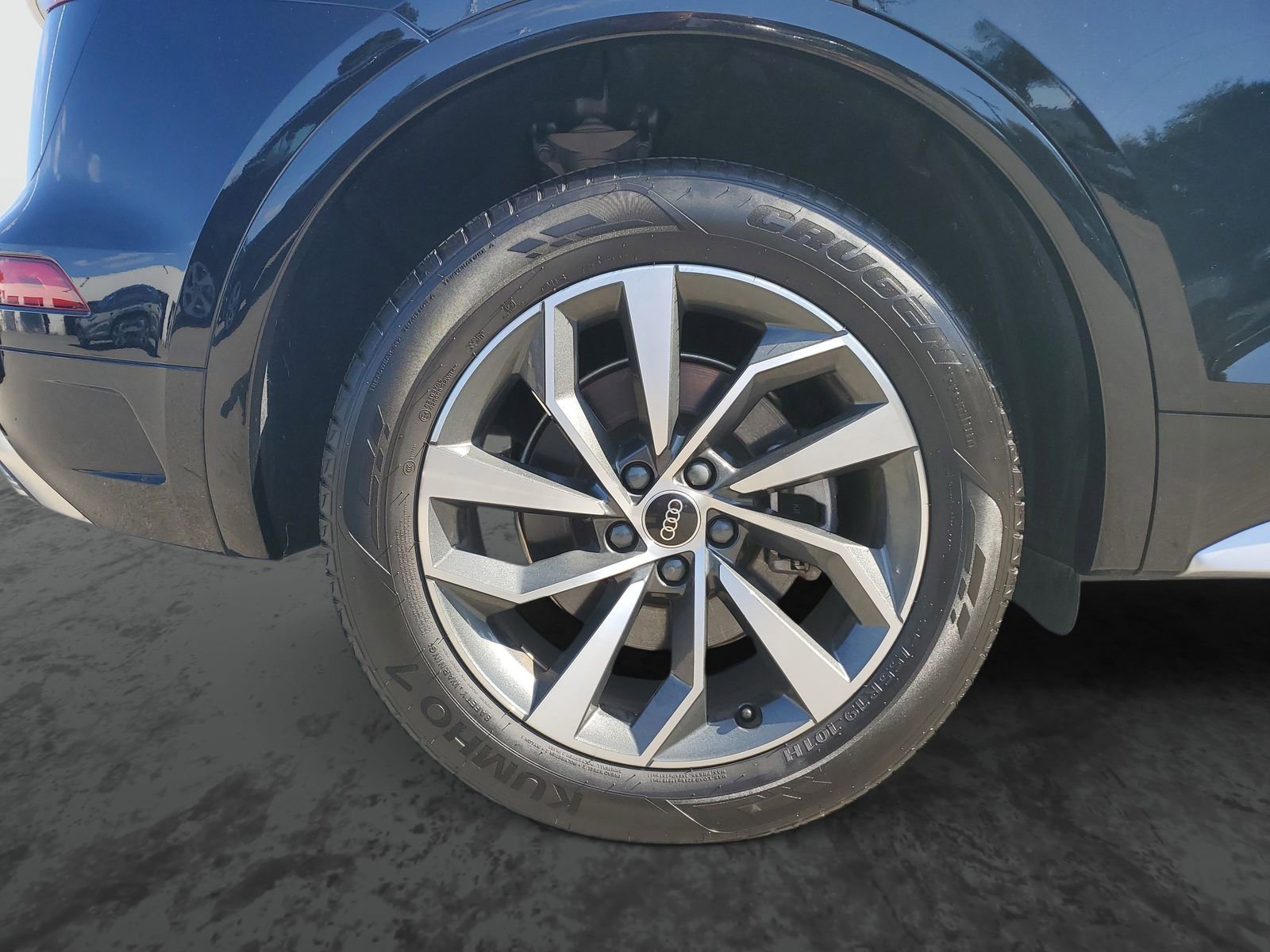 Used 2023 Audi Q5 2.0T Premium w/ Convenience Package AWD/4WD image 5