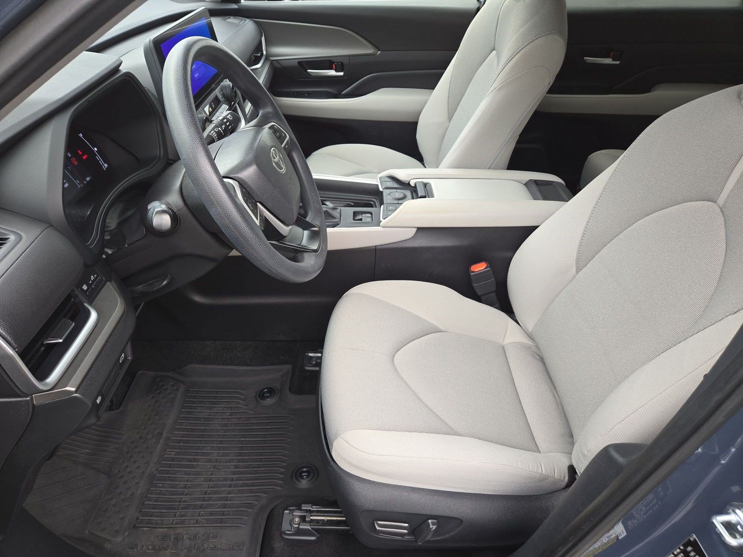 Certified 2025 Toyota Grand Highlander FWD image 15