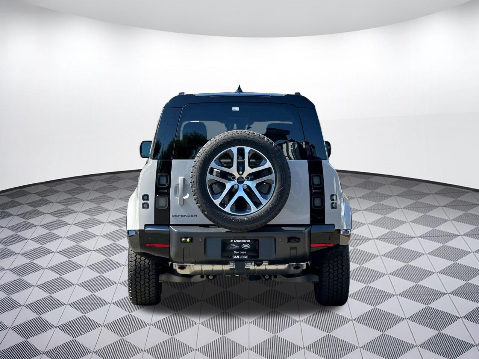 New 2026 Land Rover Defender 110 X-Dynamic SE AWD/4WD image 9