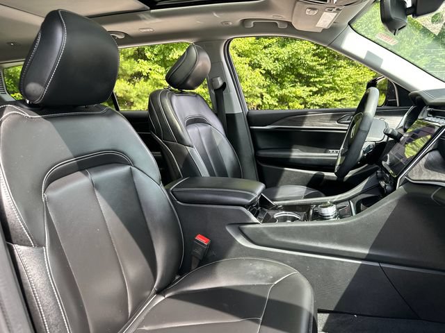 Used 2023 Jeep Grand Cherokee L Limited AWD/4WD image 20