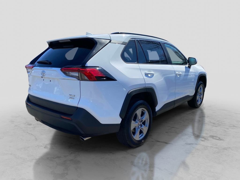 Used 2024 Toyota RAV4 XLE w/ Convenience Package image 7