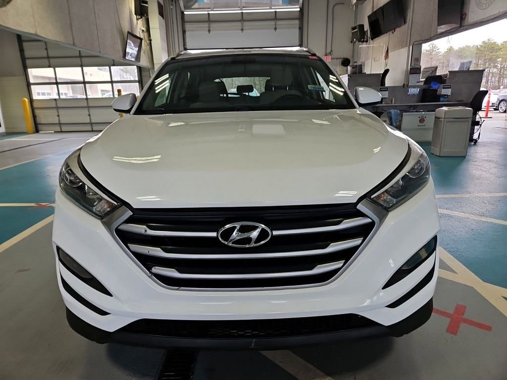 Used 2018 Hyundai Tucson SEL FWD image 2