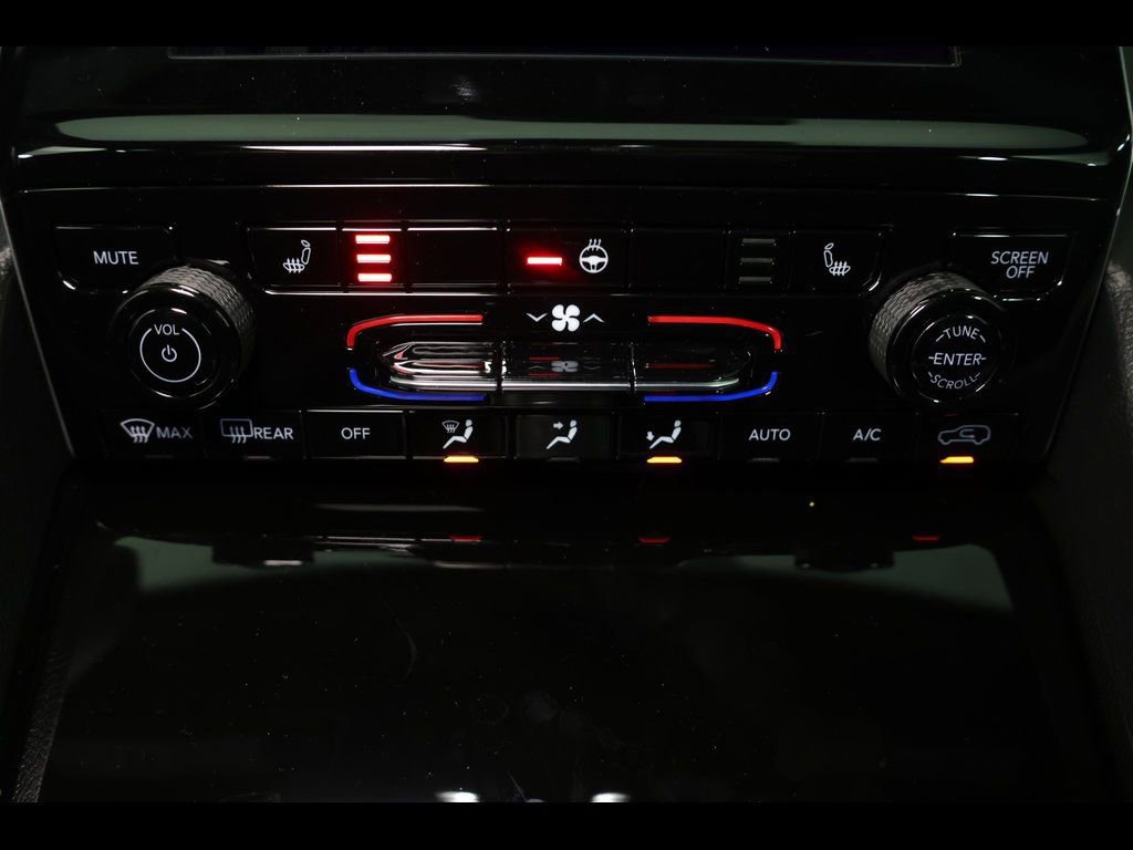 New 2025 Jeep Grand Cherokee L Laredo w/ Luxury Tech Group I image 15