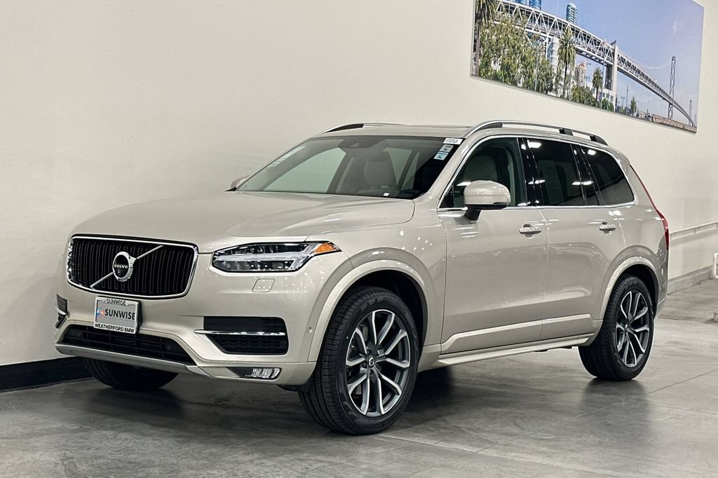 Used 2017 Volvo XC90 T6 Momentum w/ Vision Package AWD/4WD image 8