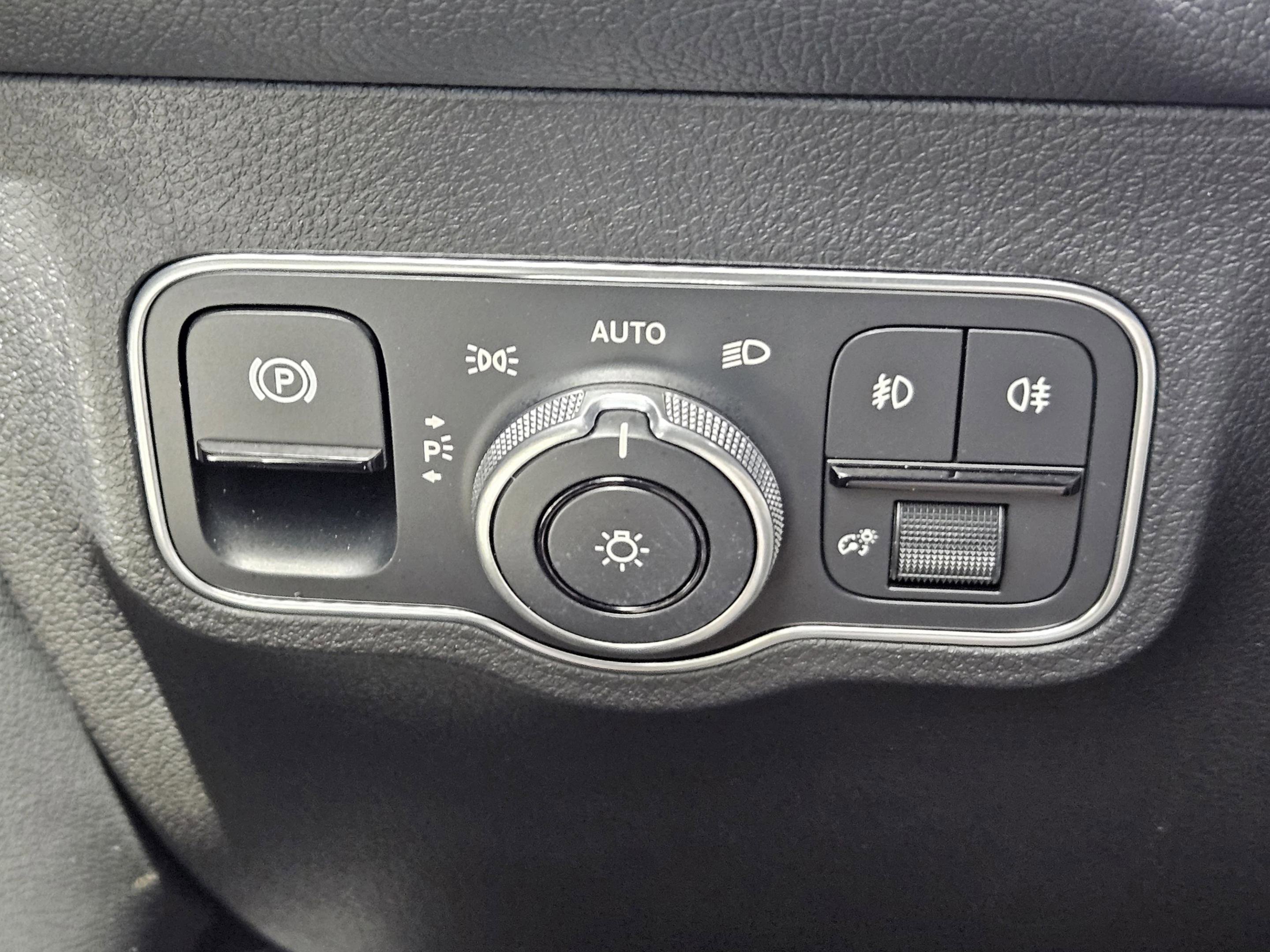 Certified 2026 Mercedes-Benz GLB 250 image 14