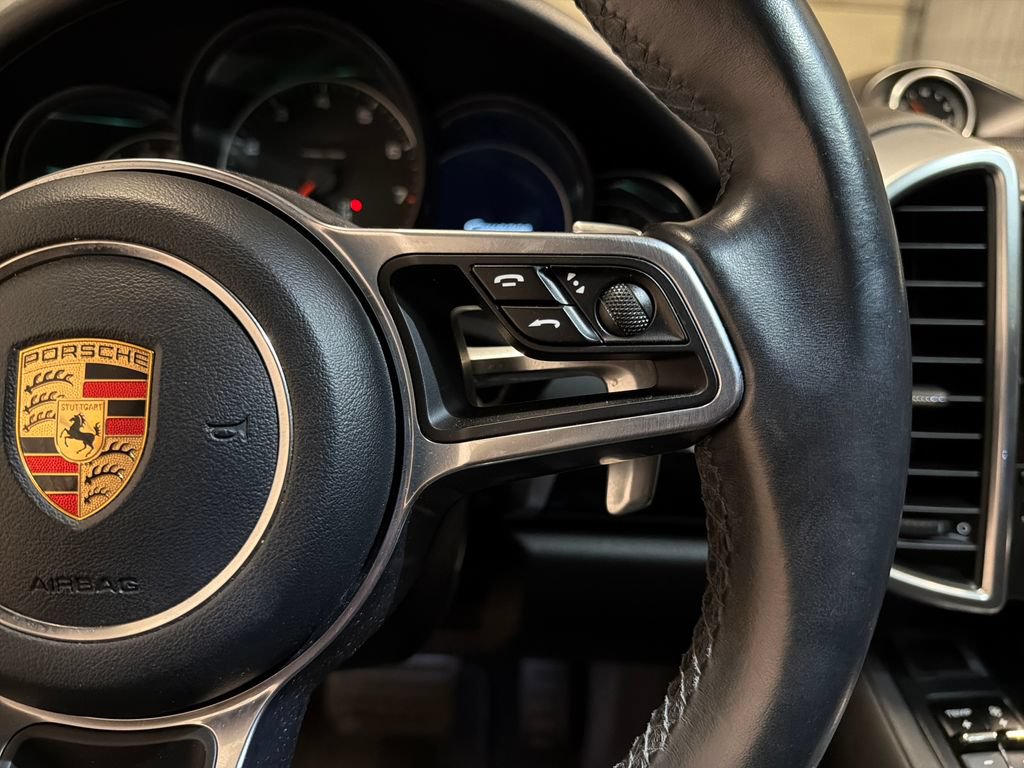 Used 2018 Porsche Cayenne Platinum Edition AWD/4WD image 15