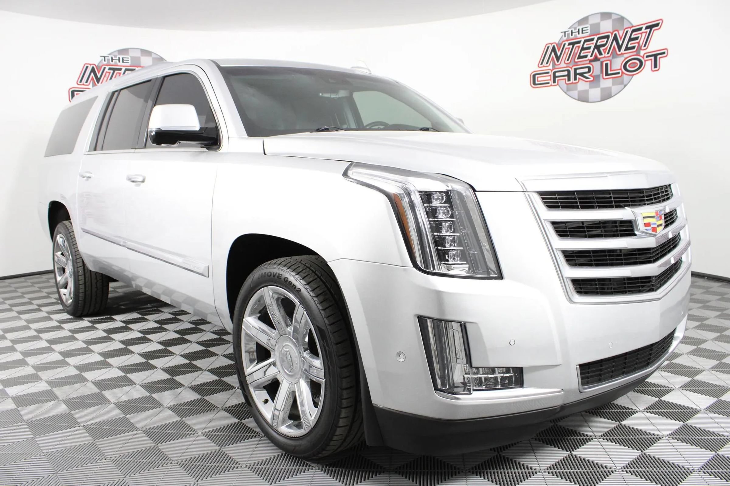 Used 2020 Cadillac Escalade ESV Luxury AWD/4WD image 9