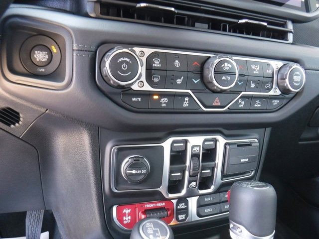 New 2025 Jeep Wrangler Unlimited Rubicon 392 image 31