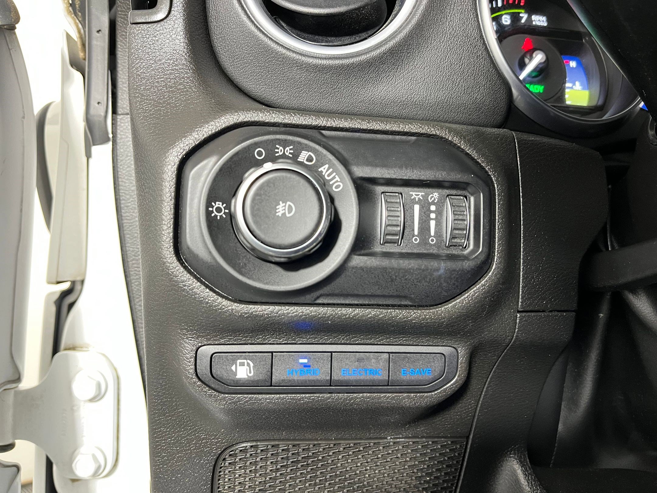 Used 2021 Jeep Wrangler Unlimited Sahara w/ Cold Weather Group image 14