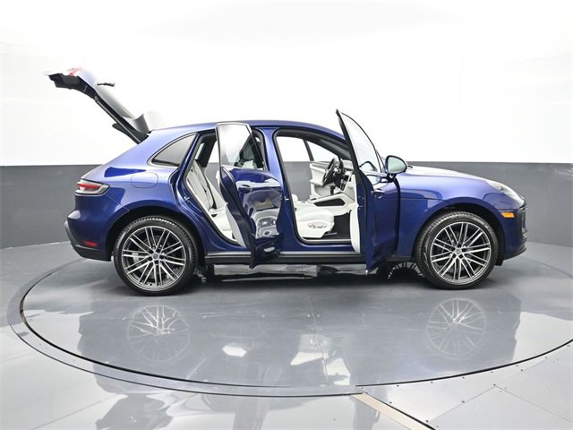 New 2026 Porsche Macan image 35