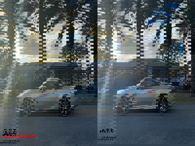 Used 2013 Mercedes-Benz SL 550 image 8