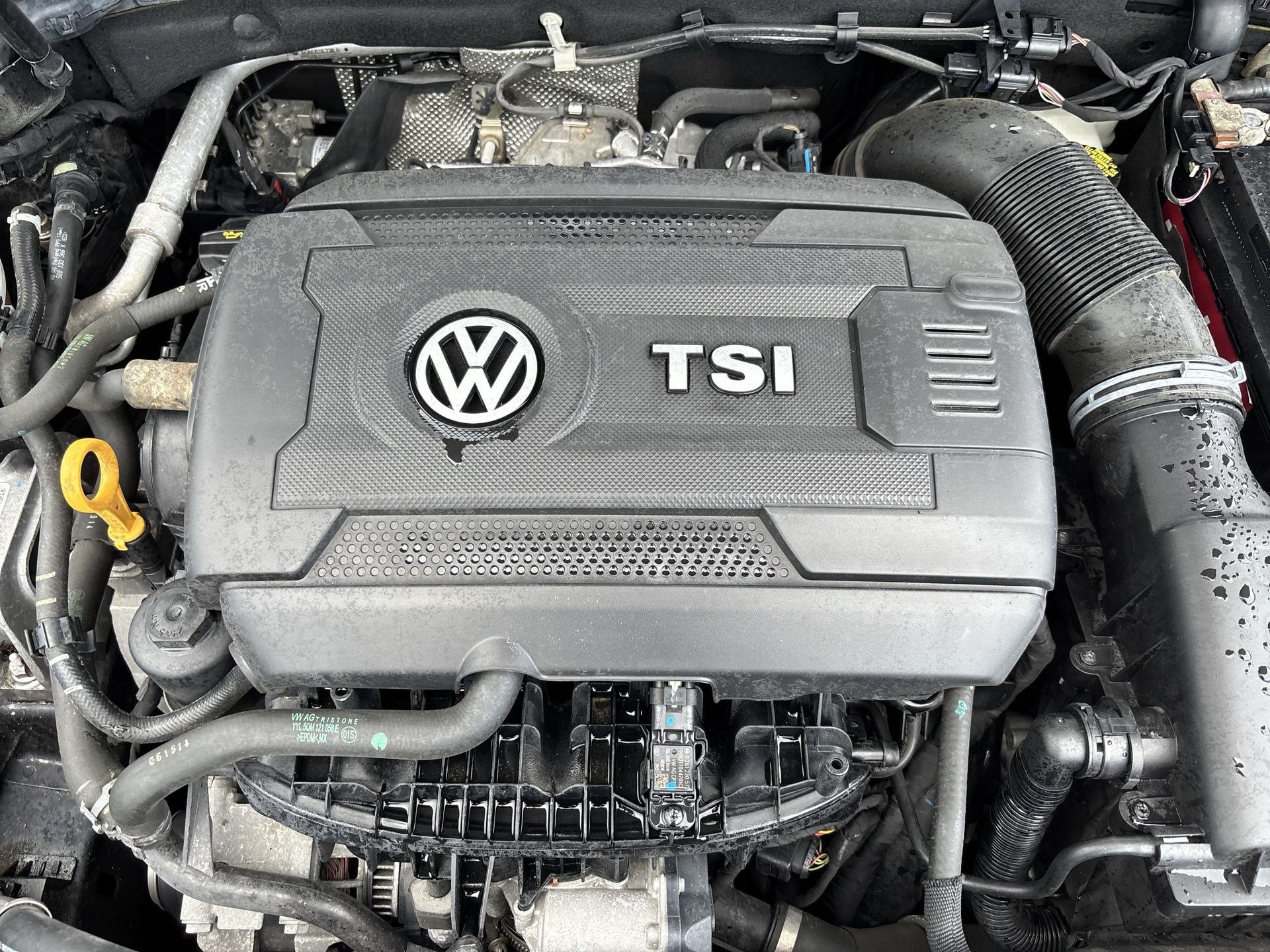 Used 2019 Volkswagen GTI 4-Door FWD image 17