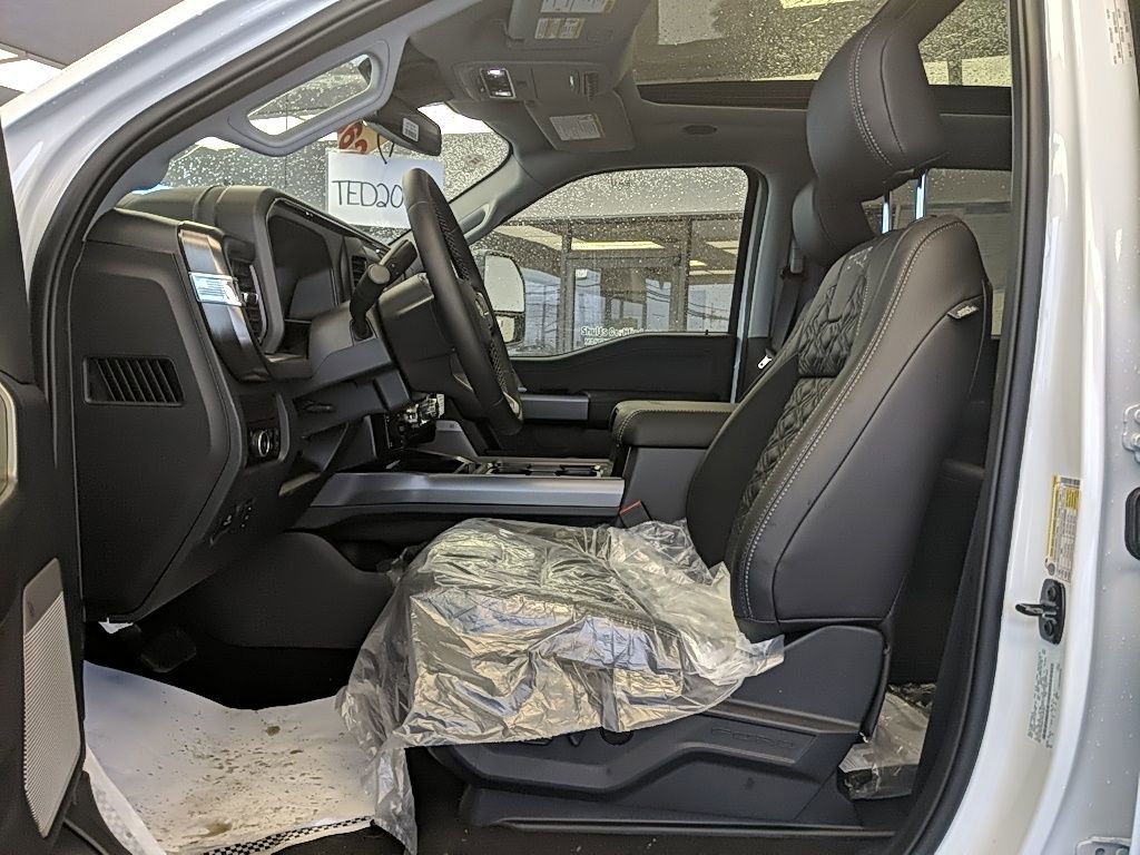New 2026 Ford F250 Lariat w/ Black Appearance Package image 16