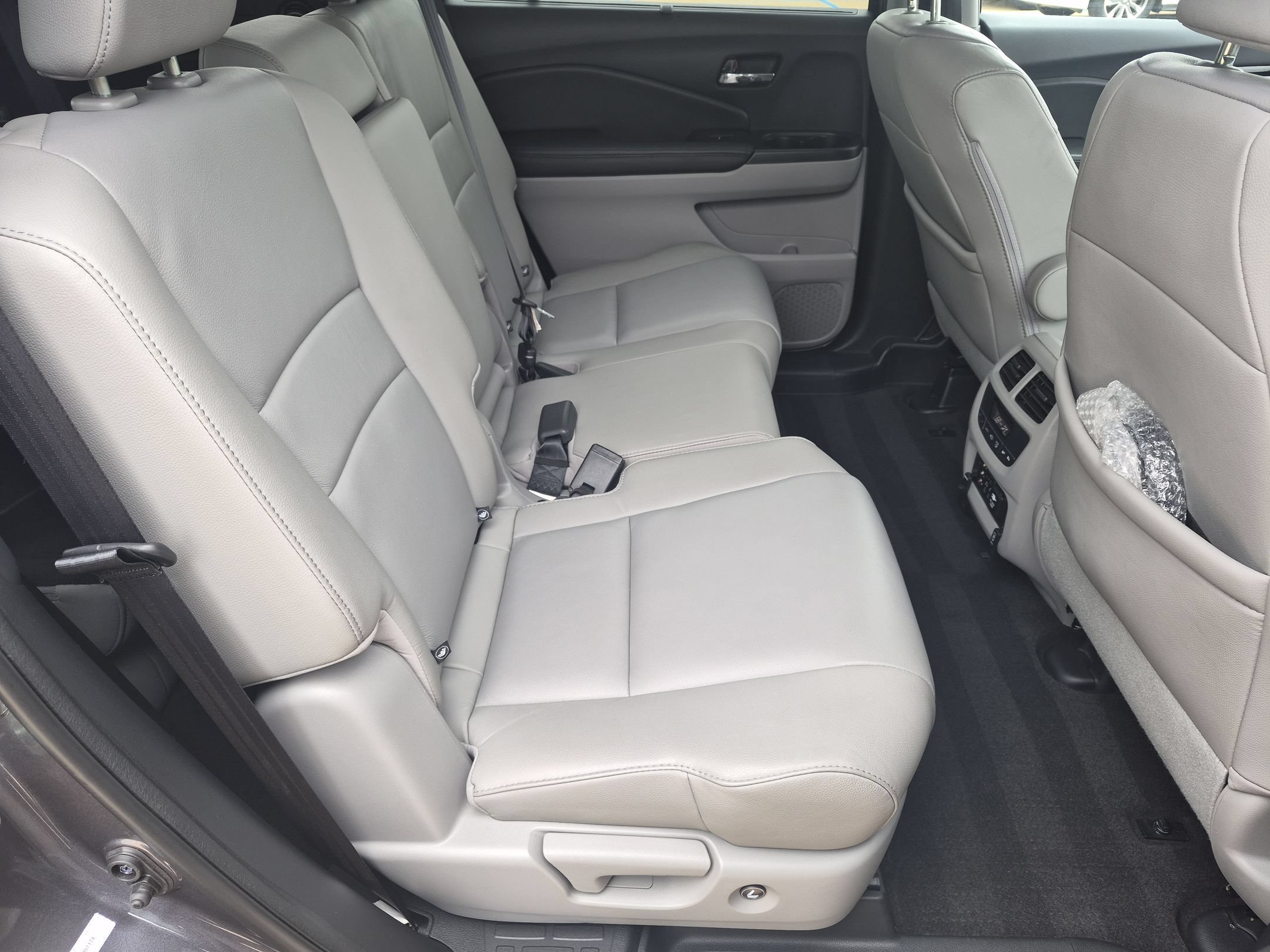 Used 2016 Honda Pilot Touring image 34