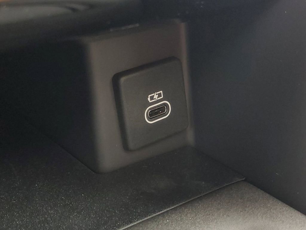 New 2025 Land Rover Discovery Dynamic SE image 27