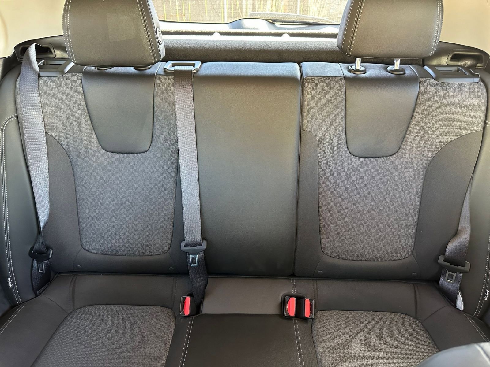 Used 2025 Buick Encore GX Preferred image 37