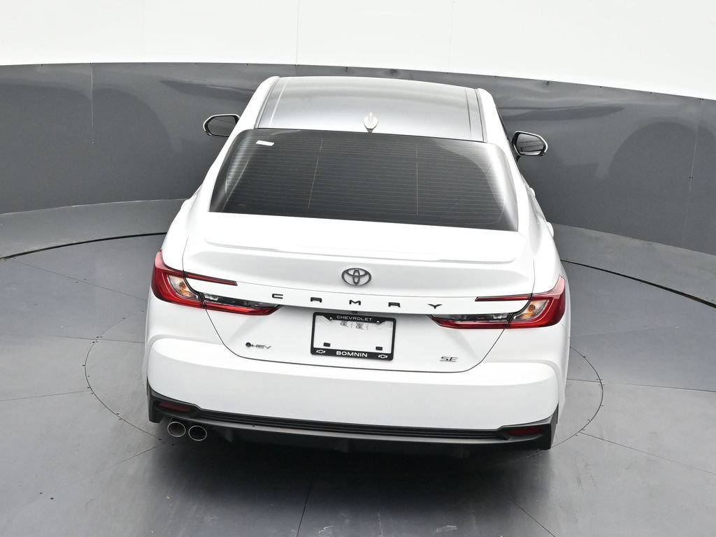 Used 2026 Toyota Camry SE FWD image 18