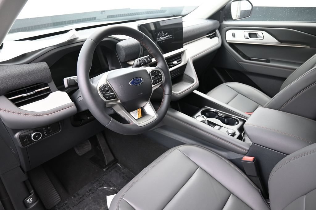 New 2026 Ford Explorer Active w/ Active Comfort Package AWD/4WD image 8