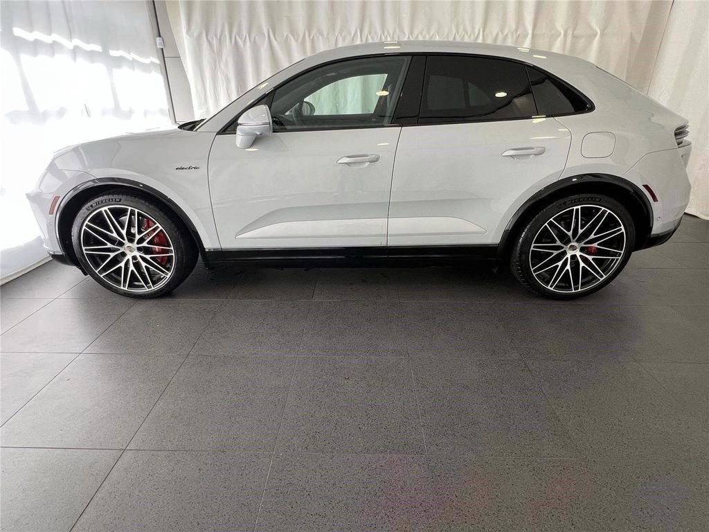 New 2025 Porsche Macan Turbo Electric AWD/4WD image 2