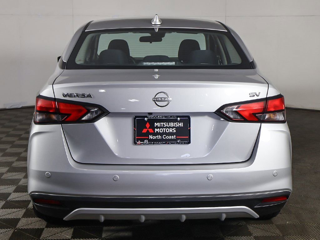 Used 2024 Nissan Versa SV w/ Trunk Package FWD image 9