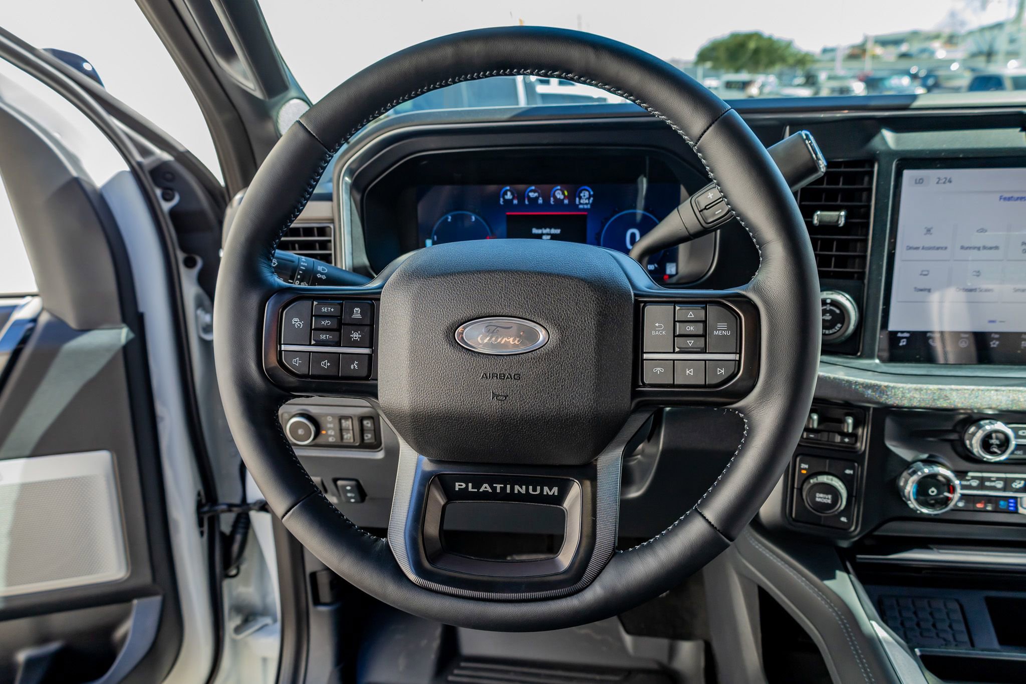 Used 2026 Ford F450 Platinum w/ FX4 Off-Road Package image 19