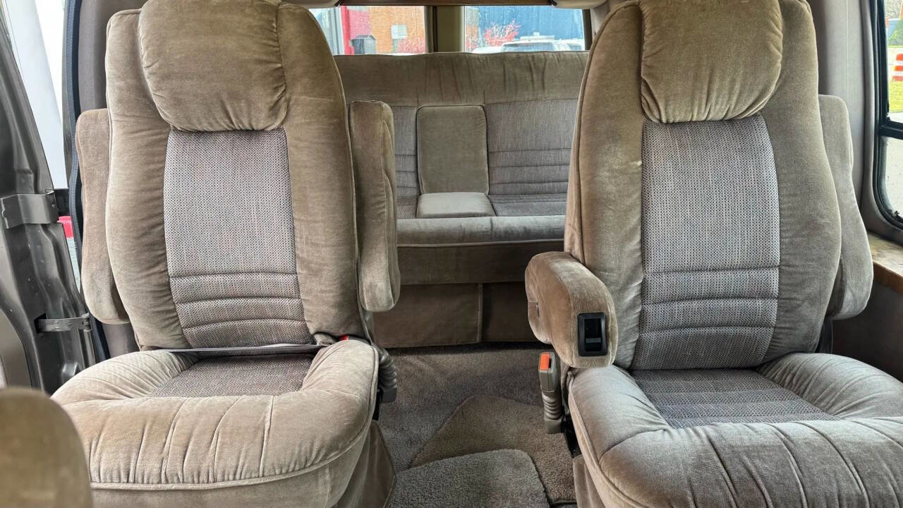 Used 1999 Chevrolet Express 1500 w/ Convenience Pkg image 18