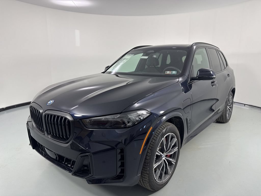 New 2026 BMW X5 xDrive50e w/ M Sport Package AWD/4WD image 3
