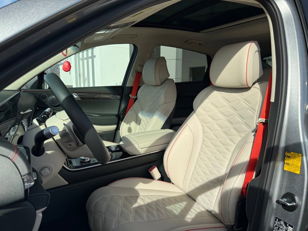 Used 2025 Genesis GV80 3.5T e-SC image 16