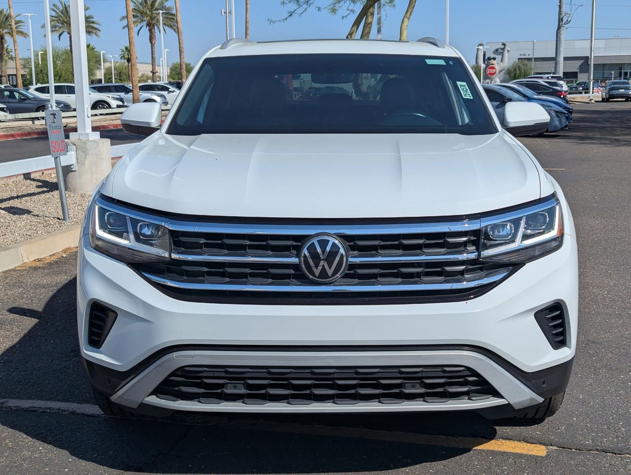 Used 2020 Volkswagen Atlas Cross Sport SE w/ Panoramic Sunroof Package image 7