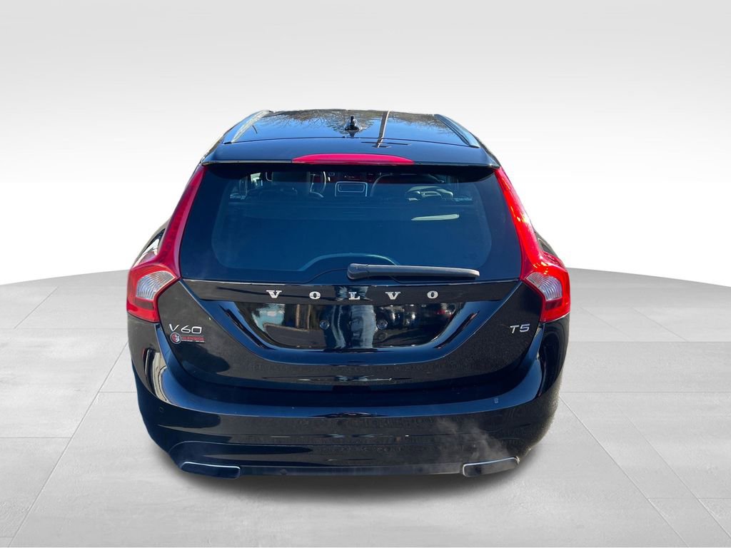 Used 2015 Volvo V60 T5 Premier w/ Convenience Package image 7