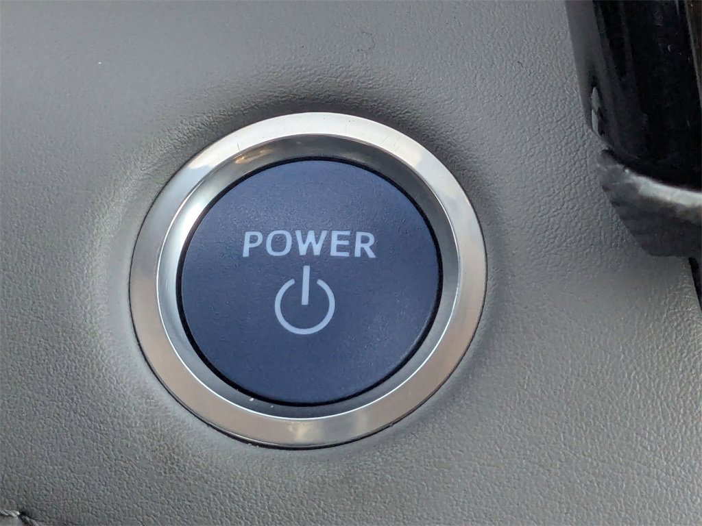 Used 2021 Toyota Highlander Platinum image 22