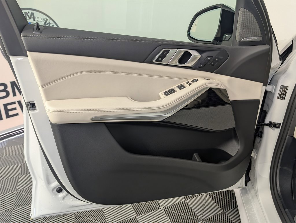New 2026 BMW X5 xDrive40i image 16
