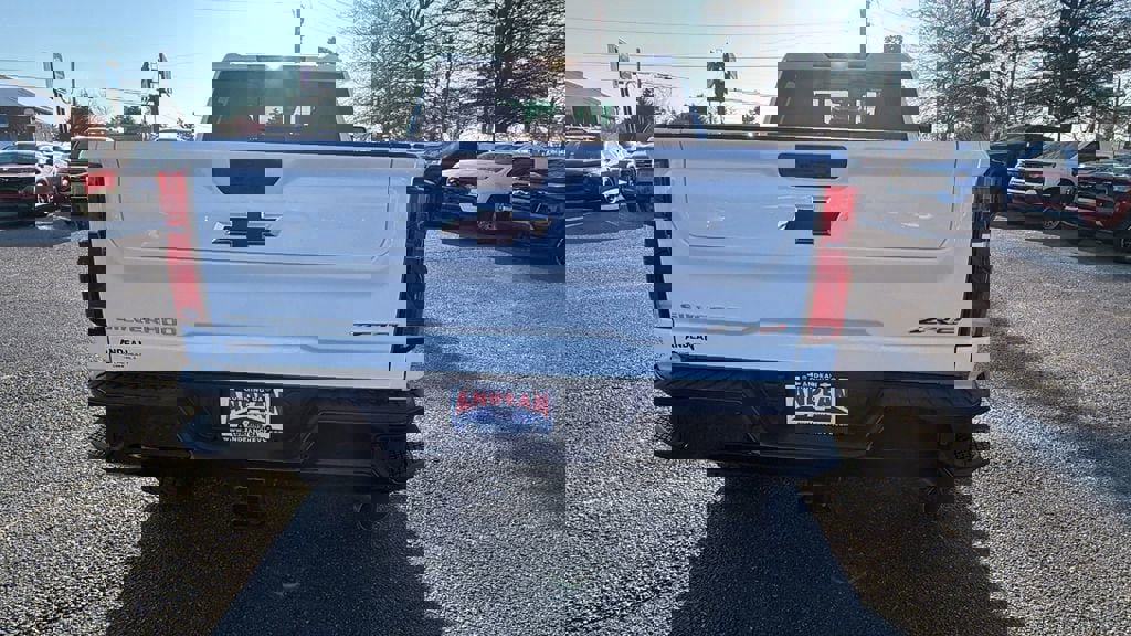 New 2026 Chevrolet Silverado 2500 ZR2 image 6