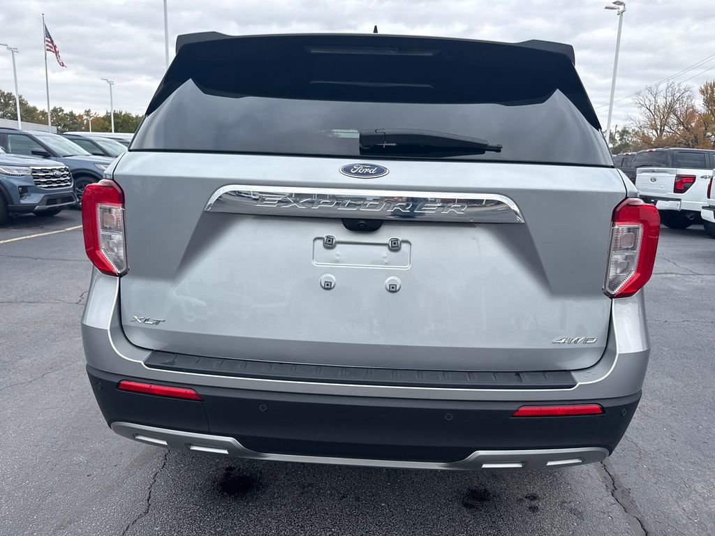 Used 2023 Ford Explorer XLT w/ Equipment Group 202A image 8