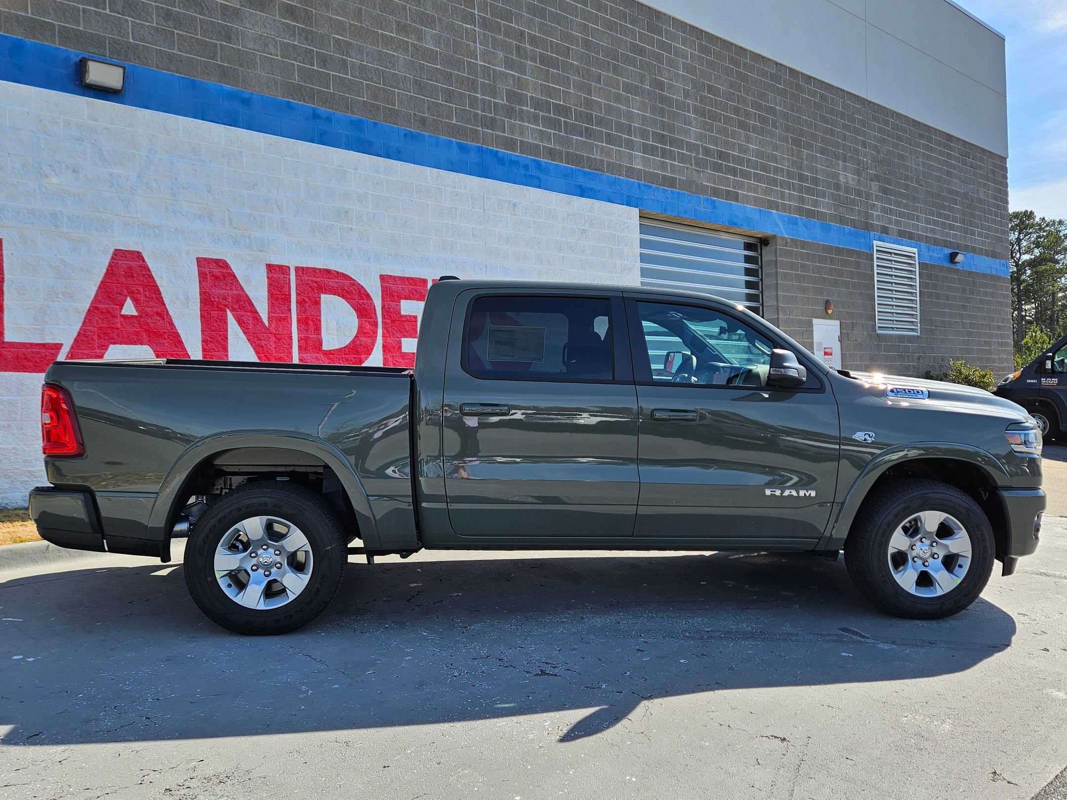 New 2026 RAM 1500 Big Horn AWD/4WD image 8