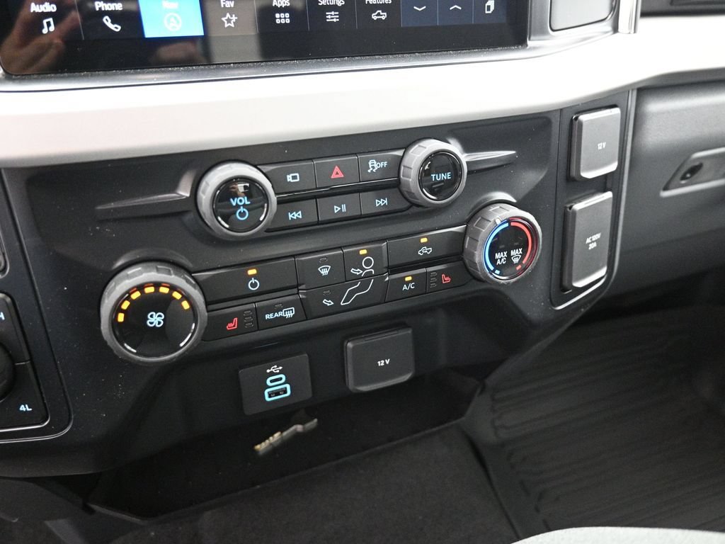 New 2026 Ford F350 XLT w/ XLT Premium Package AWD/4WD image 16
