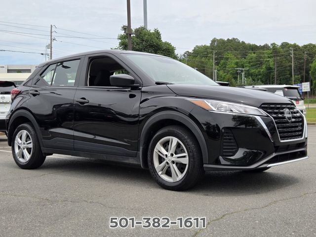 Certified 2025 Nissan Kicks Play S FWD image 3