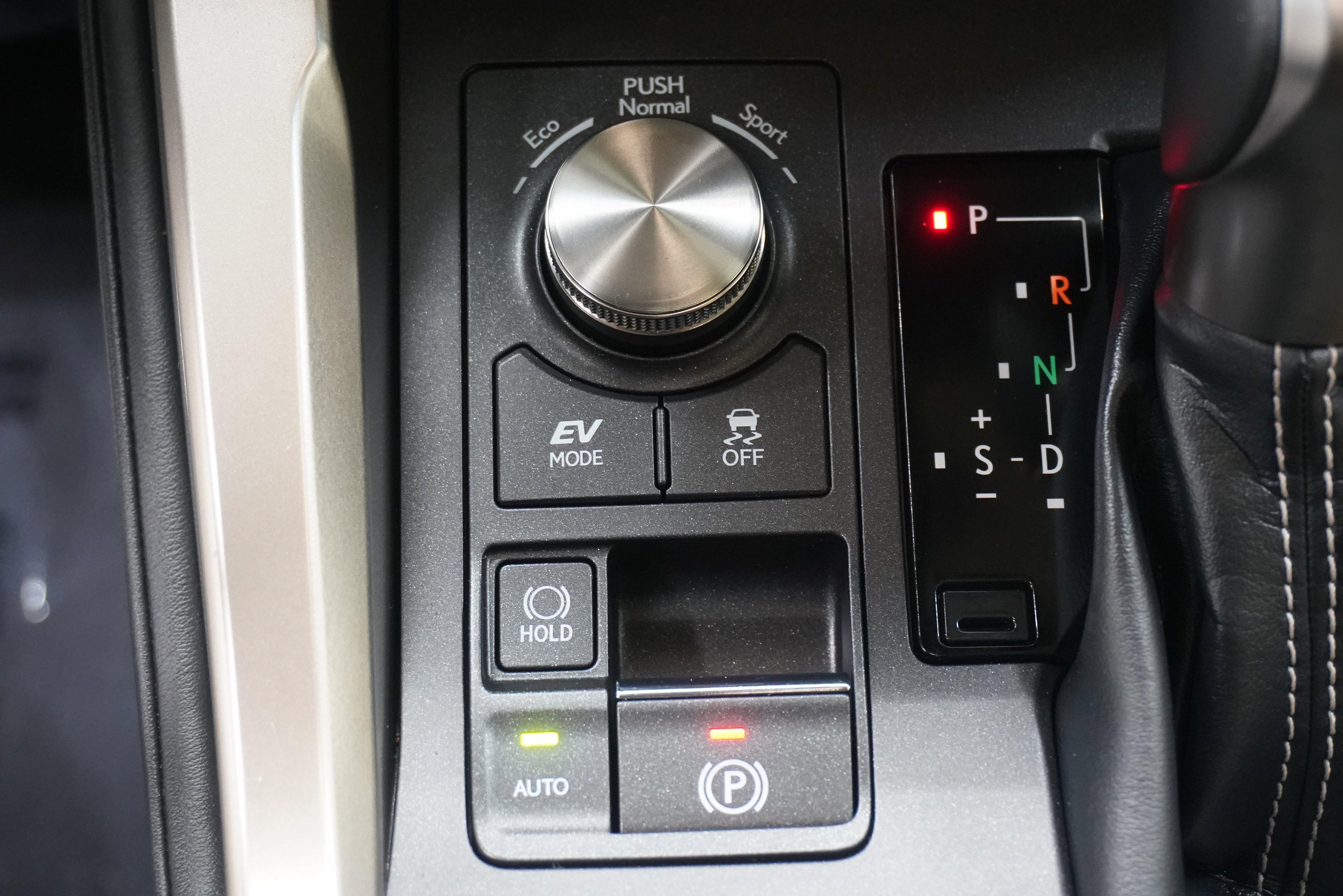 Used 2019 Lexus NX 300h AWD w/ Premium Package image 23