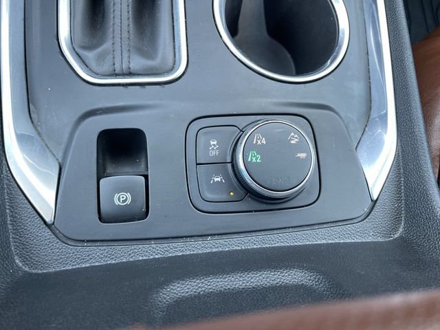 Used 2019 Chevrolet Traverse High Country w/ LPO, Cargo Package AWD/4WD image 18