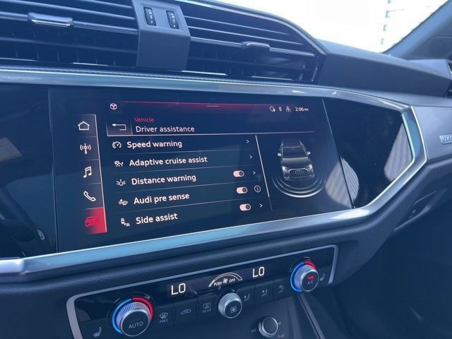 New 2025 Audi Q3 2.0T Premium image 32