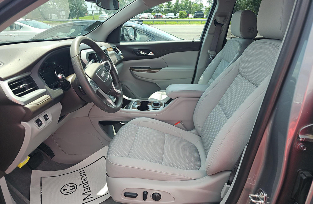 Used 2023 GMC Acadia SLE w/ Driver Convenience Package AWD/4WD image 7