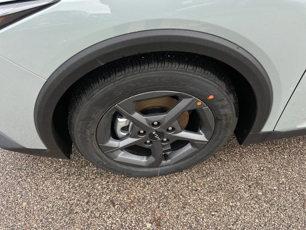 New 2025 Kia K4 LXS image 34