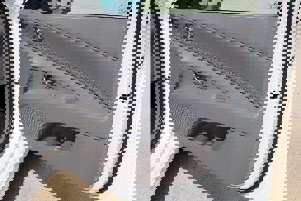 New 2026 Hyundai Elantra Sport image 12