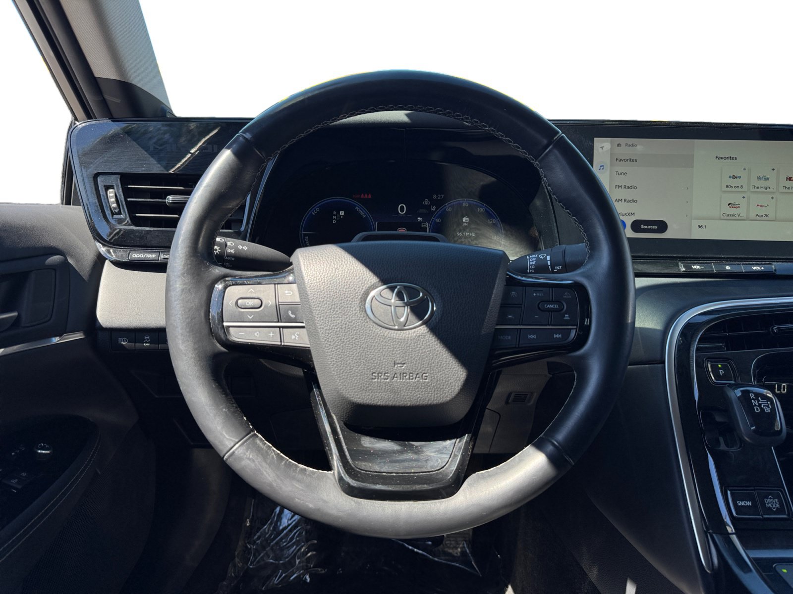 Used 2024 Toyota Mirai w/ Advanced Technology Package RWD image 12
