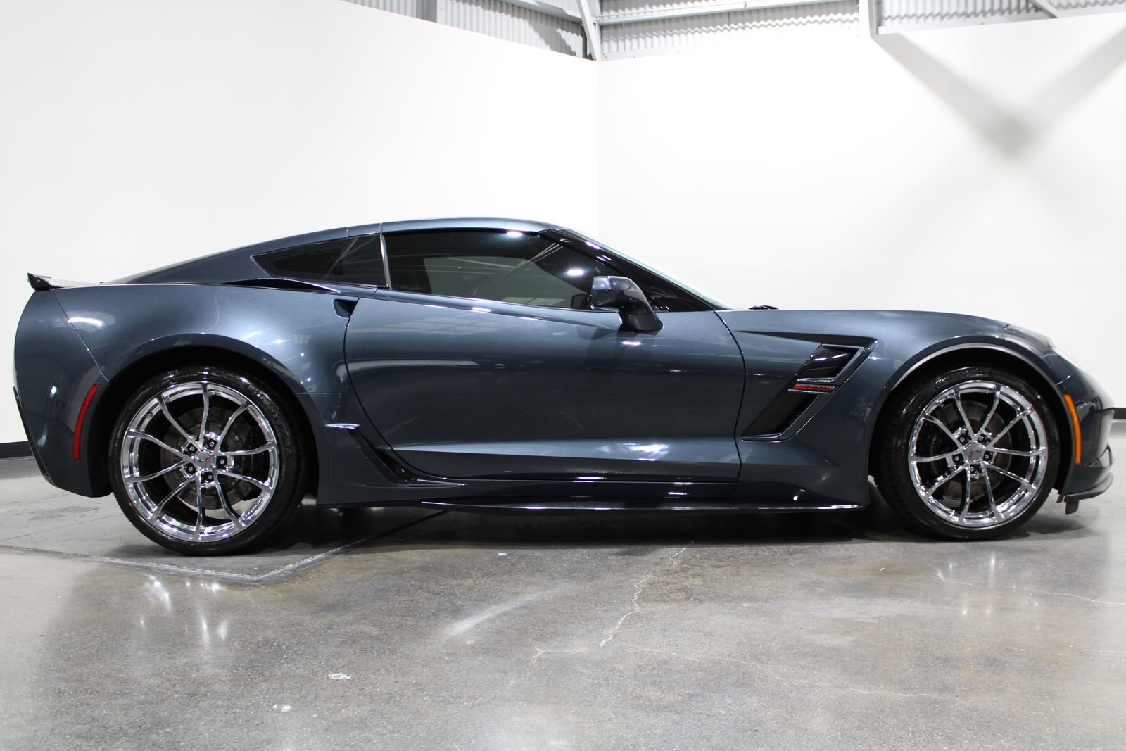 Used 2019 Chevrolet Corvette Grand Sport image 8
